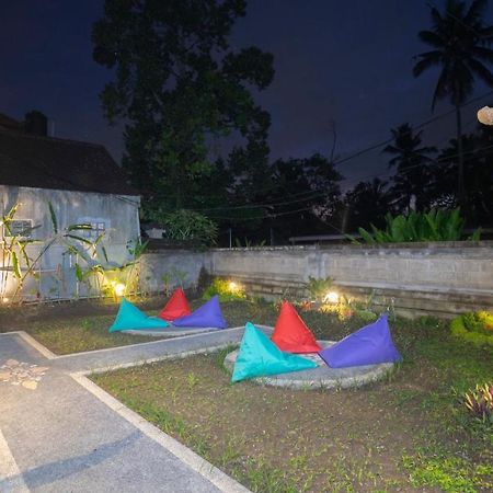 Aura Dormitory House Ubud Екстериор снимка