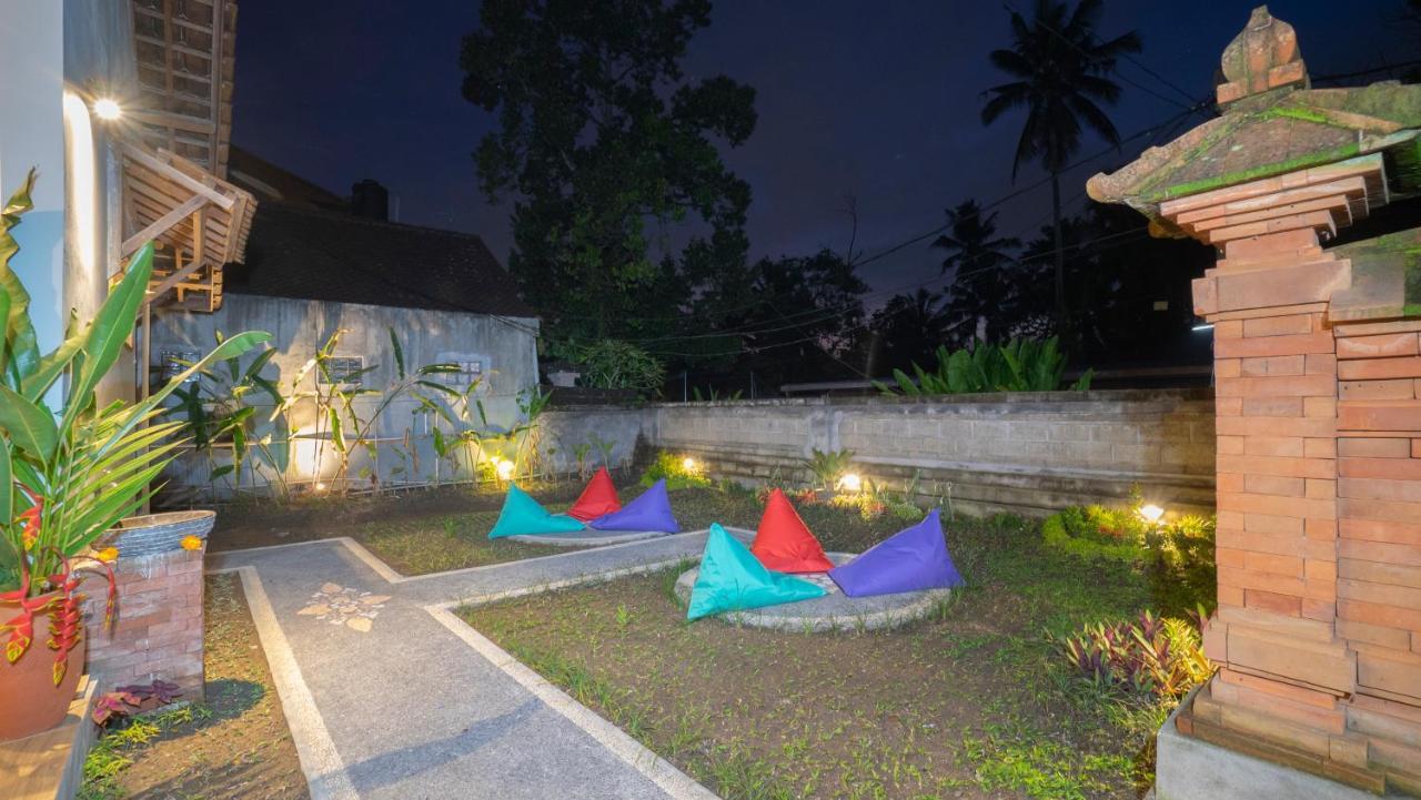 Aura Dormitory House Ubud Екстериор снимка