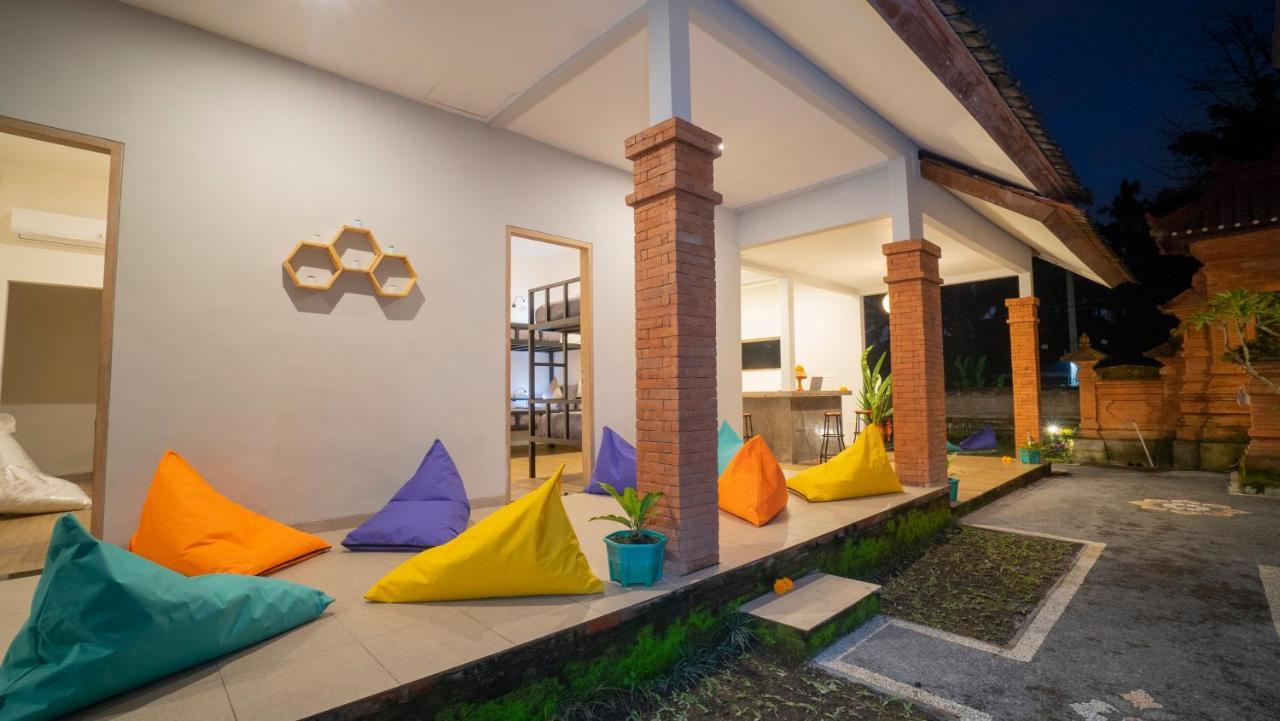 Aura Dormitory House Ubud Екстериор снимка